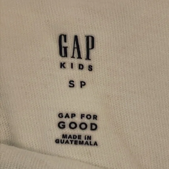 GapKids graphic tee / swim shorts bundle - Picture 2 of 5